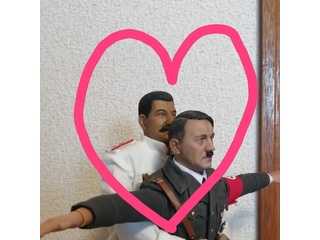 ヒトラーとスターリンの戯れ