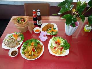 タイ料理店パノムルン