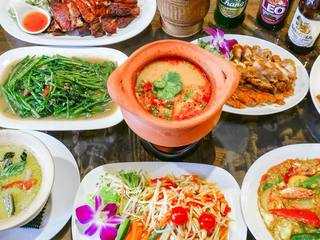 タイ料理レストラン　タァナムタイ