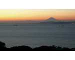 浦賀水道を行き交う船舶と富士山が見えるライブカメラ